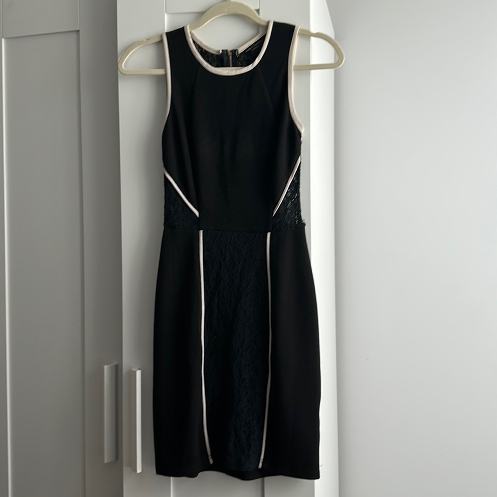 Romeo + Juliet Couture Black Lace Dress